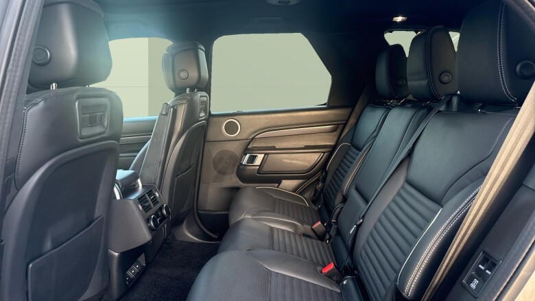 Land Rover Discovery 3.0 D300 Metropolitan Edition 5dr Auto Diesel Station Wagon